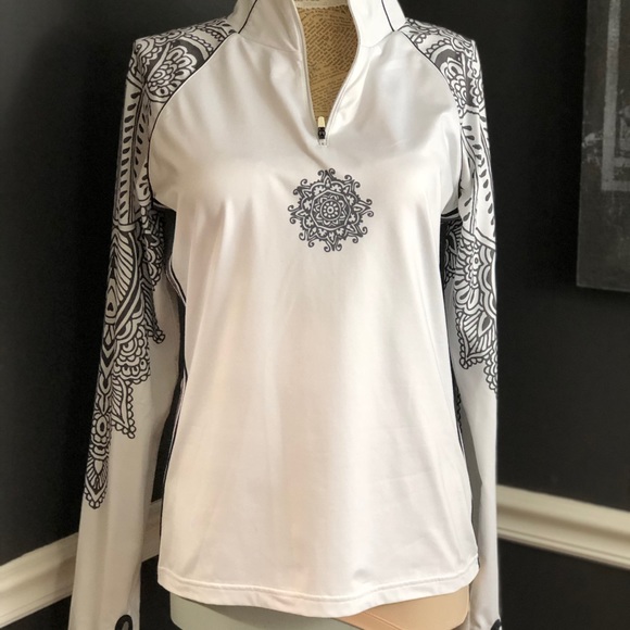Athleta Tops - Athleta Angel Wings Athletic Top With Thumb Holes